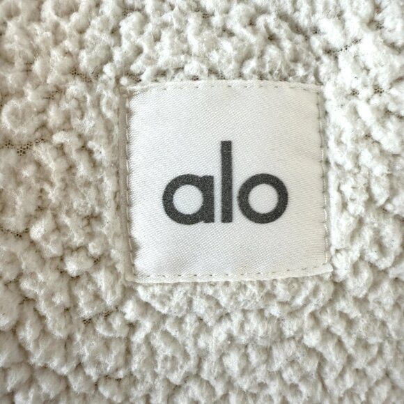 Alo Yoga Teddy Sherpa Crop Zip Jacket Bomber Ivory Winter White XS - Picture 11 of 13